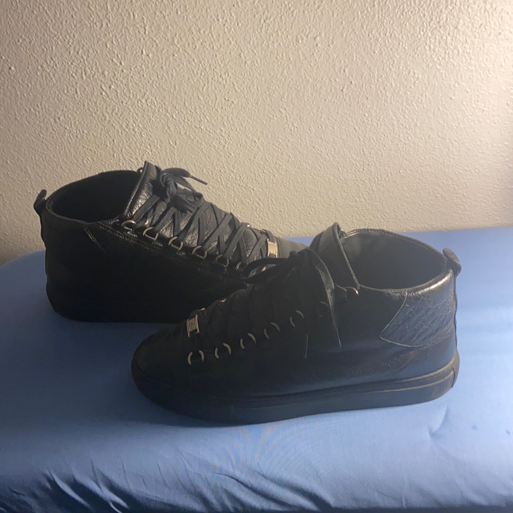 Black balenciaga size 40 size 8